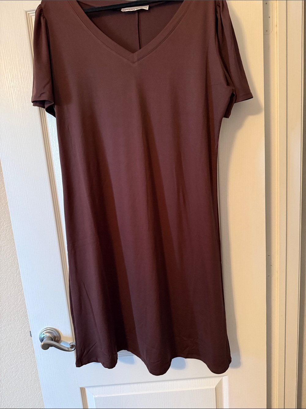 32. Zenana Scuba XL V-Neck Short Sleeve Tunic Top in Brown